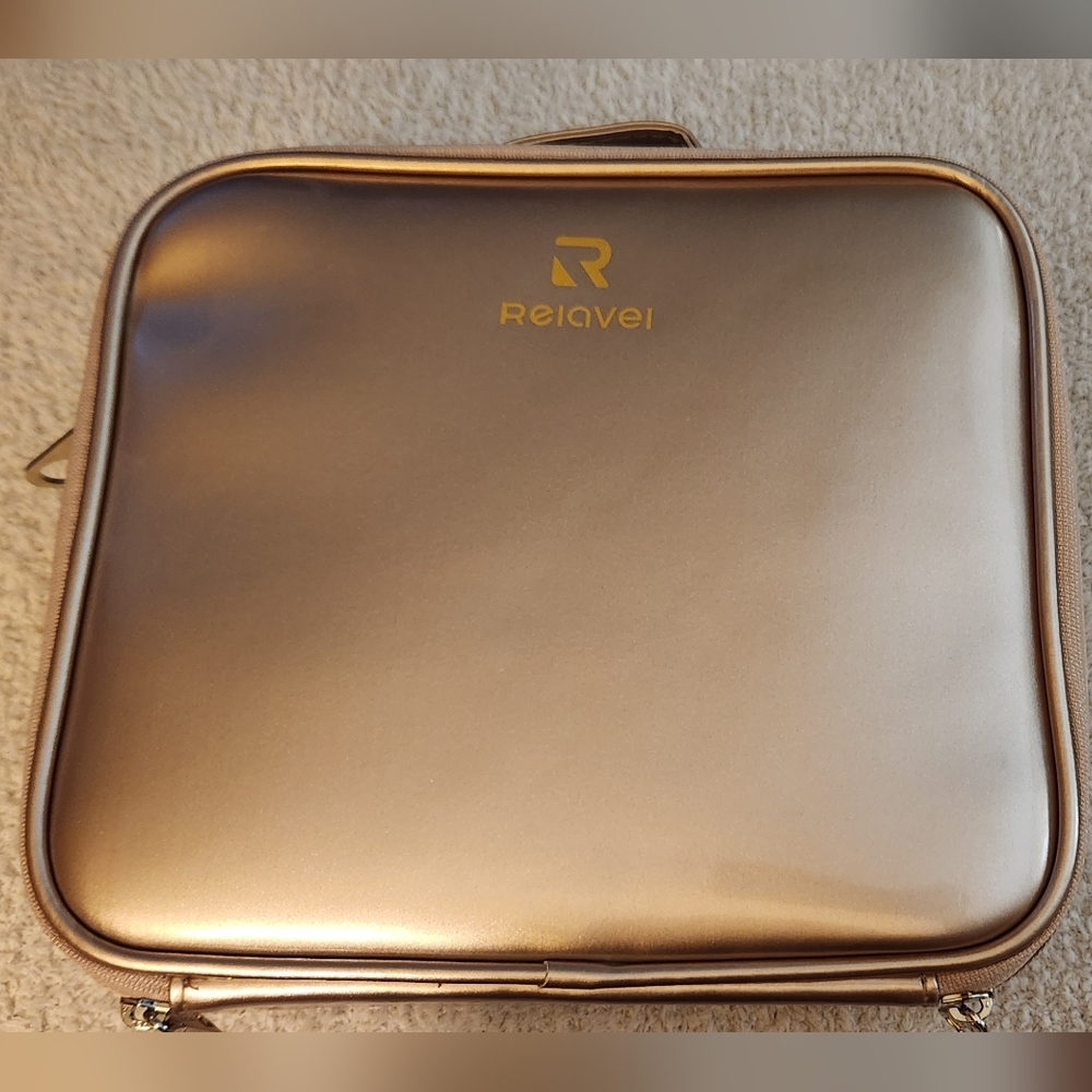 NEW Relavel makeup case with strap, gold, train case